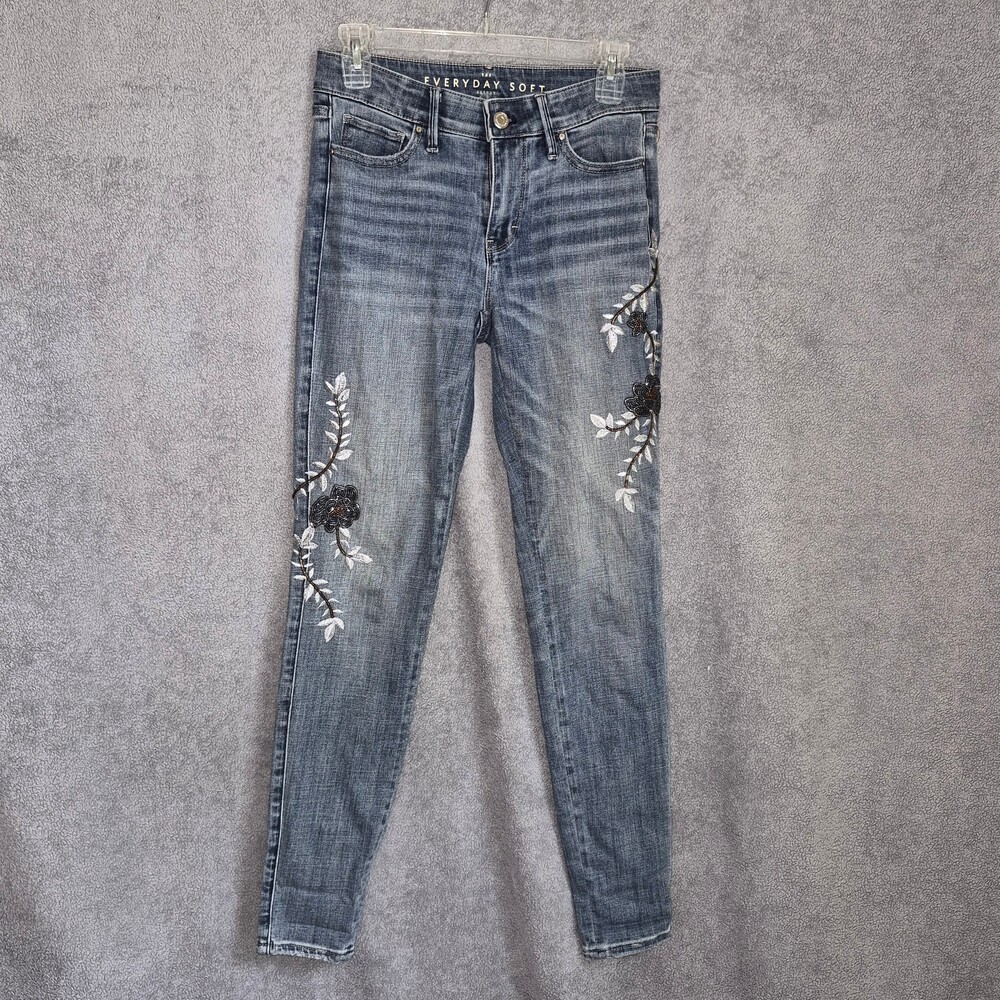 WHBM The Everyday Soft Skinny Jeans Size 2 Blue Denim Floral Embroidery